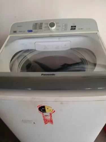 máquina de lavar roupas. Panasonic. de 14.quilos em ótimo estado