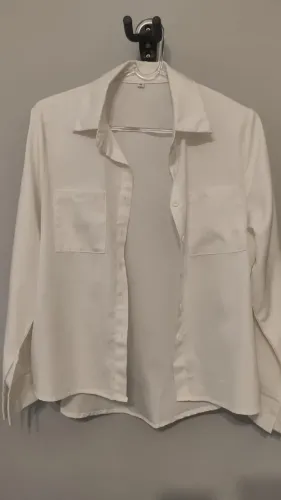 Camisa Social Feminina Manga Longa Branca com Bolsos