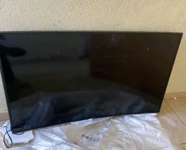 Tv samsung un55cu7700gxzd / defeito na tela