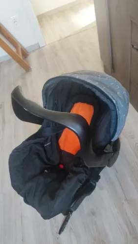 Bebê conforto com Isofix