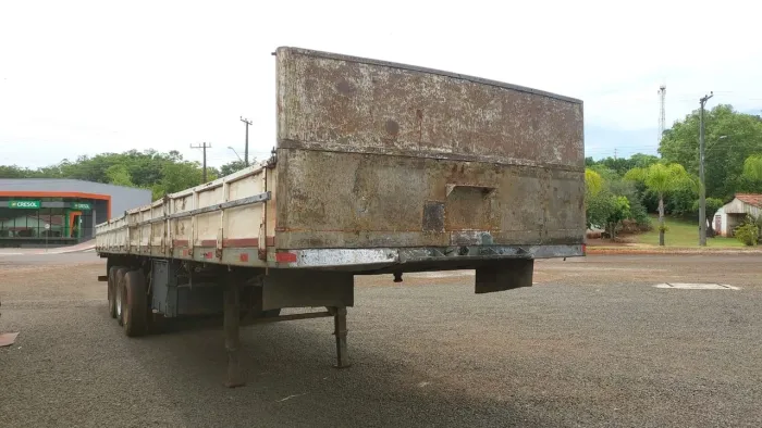 Carreta grade baixa 3 eixos 