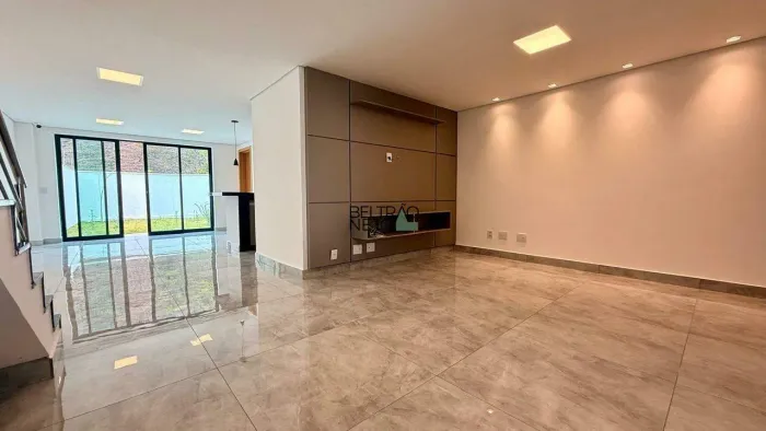 Casa 3 quartos para alugar no Buritis.