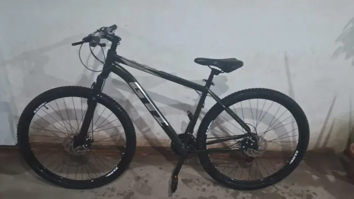 Bicicleta GTI CHROMA aro 29 quadro 19 com documento valor negociável (estado de nova)
