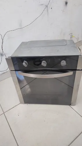 Vendo forno elétrico industrial Eletrolux 220v funciona perfeitamente leia a descrição.