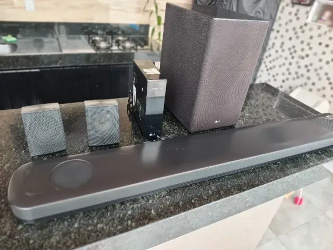 Soundbar LG SK9Y Dolby Atmos 5.1.2 + Kit Surround