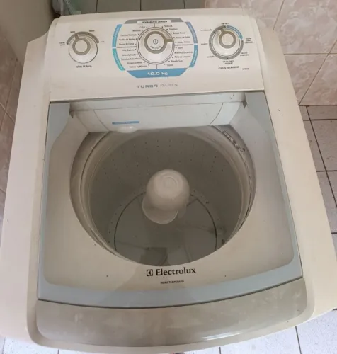 Electrolux Turbo Rápida 10 kg (LTR10), para conserto 