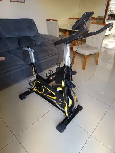 Bicicleta de Spinnig com roda de inércia de 13 KG - WTC Fitness