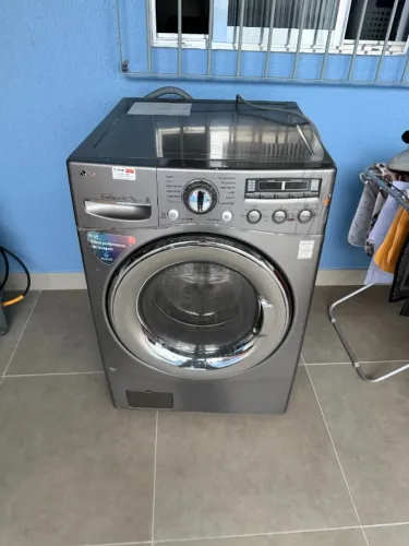 Maquina de Lavar LG 12/7 KG