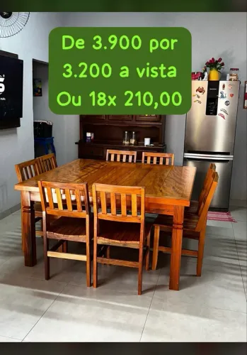 Mesa 1,40x1,40 com 8 cadeiras