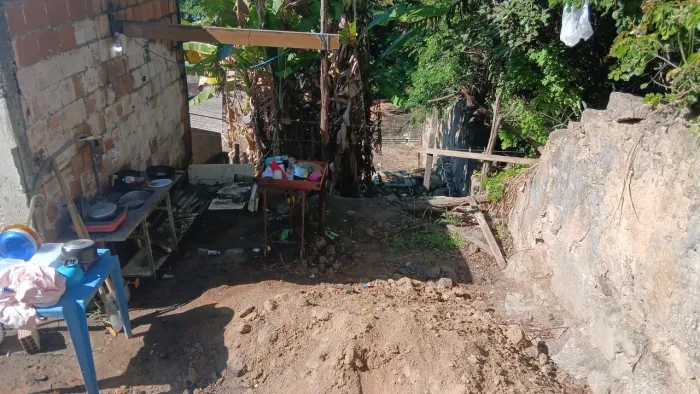 Vendo Terreno na Ponta da D'areia ( Morro da Penha)