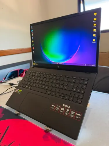 Notebook Nitro V15 Ryzen7 RTX 4050 16GB RAM SSD 512