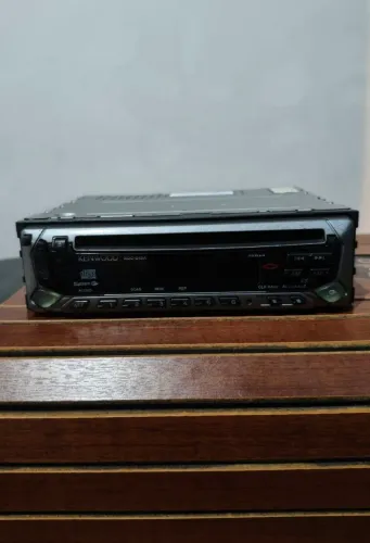 Rádio automotivo