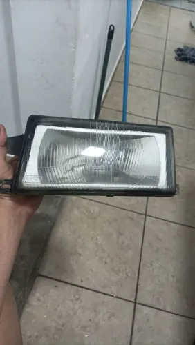 Farol da Fiorino lado esquerdo 98/99