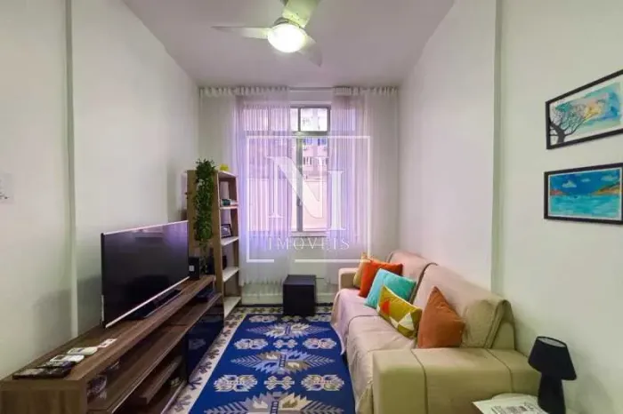 APARTAMENTO 2 QUARTOS no Bairro de Copacabana