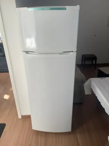 Geladeira cônsul 334L 220v