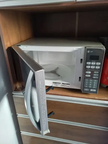 VENDO MICRO-ONDAS CONSUL SEMI NOVO