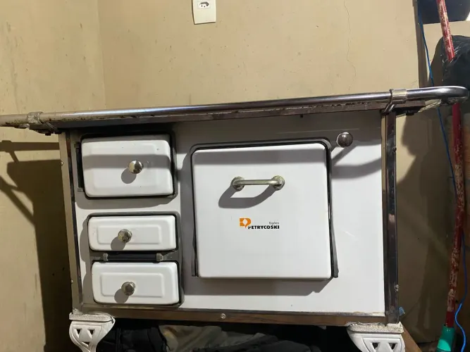 Fogão a lenha um mês de uso