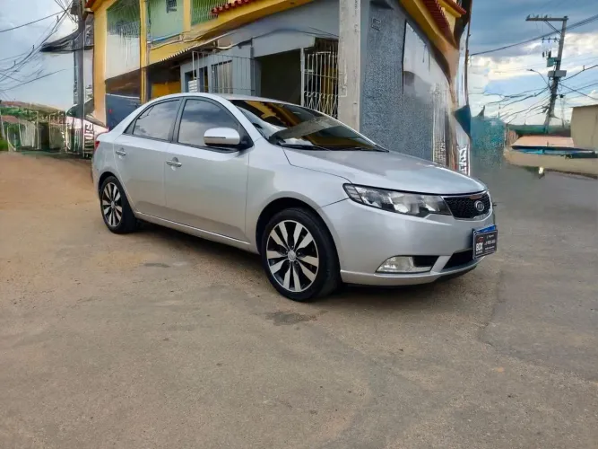 Kia Motors Cerato 1.6 16V Aut. 2013