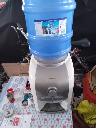 Bebedouro de água esmaltec 127 volts