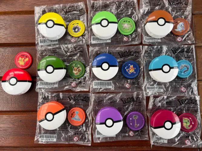 Pokemon Coleção 10 Pokebolas Mc Lanche Feliz 