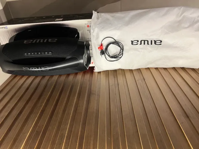 CAIXA AIWA BOMBOX PlUS 