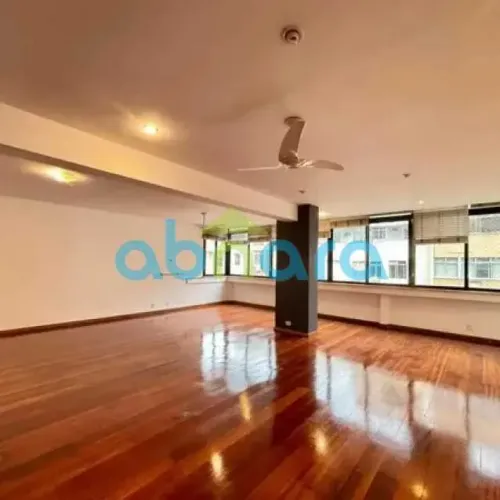 Apartamento : / Residencial / Copacabana