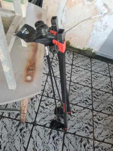Vendo rack de teto para carros antigos uno gol fiat todos que tenham a calha (beiral)