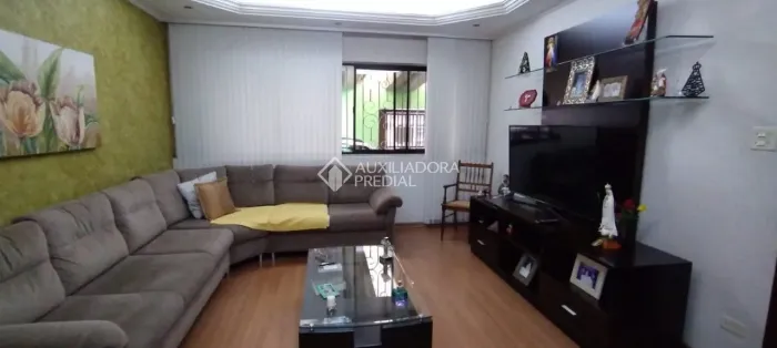 Casa residencial à venda no bairro Planalto com 200 m² e 2 dormitórios/quartos.