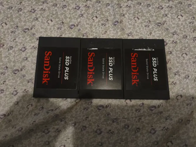 3 SSD sata SanDisk 240gb