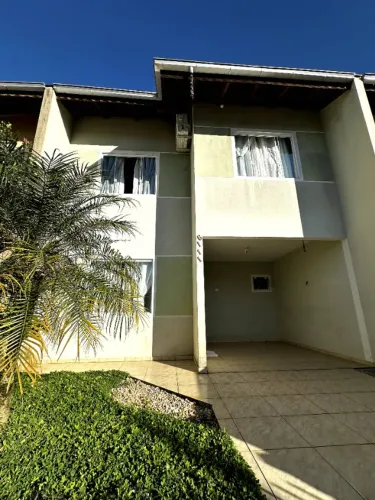 Sobrado com 3 Quartos, 91 m² em Garuva