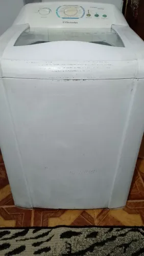 Máquina de lavar roupa Electrolux 12kg três meses de garantia retirar no endereço.