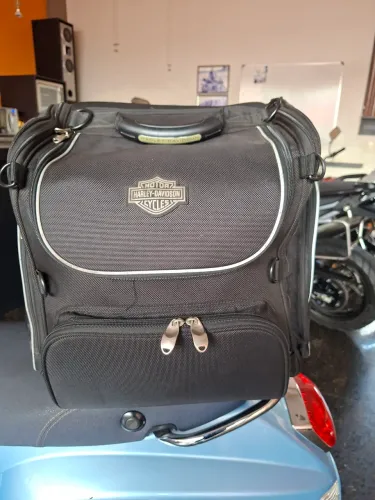 Bau traseiro harley Davidson original 