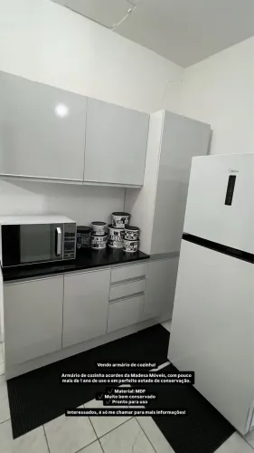 ARMÁRIO DE COZINHA