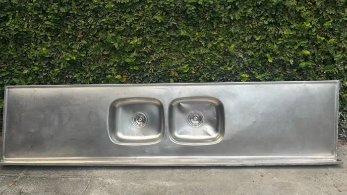 Balcão inox 2,40x0,57 (Duas cubas)