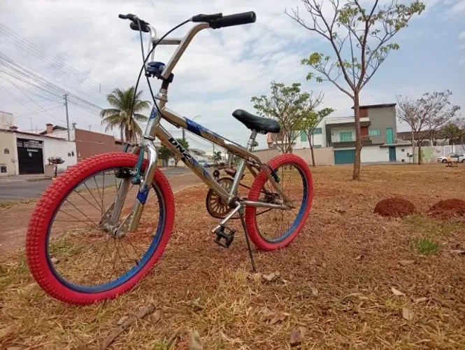 Bicicleta BMX Aro 20 DNZ CROMADA
