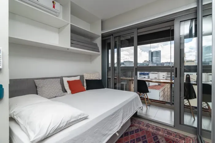 STUDIO EM PINHEIROS À VENDA COM 18M2 MOBILIADO