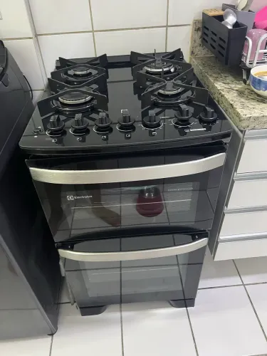 Fogão Eletrolux 4 bocas 2 fornos