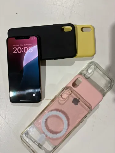 iPhone XS Max 256GB + 5 Capinhas