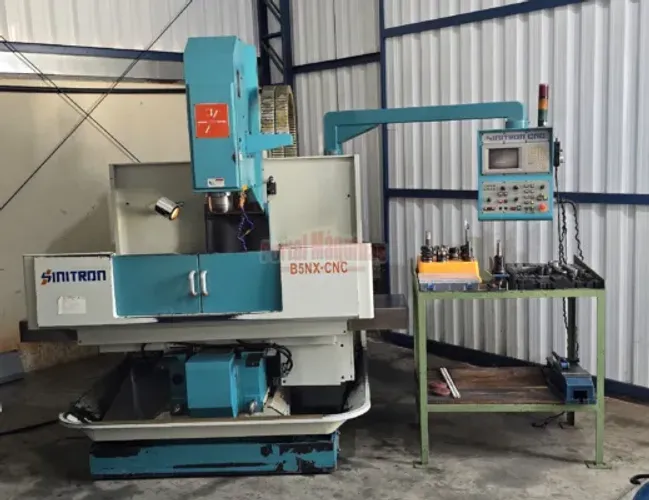 Fresadora CNC SINITRON B5NX - Curso 1.080x550x520 mm - Com Ferramental