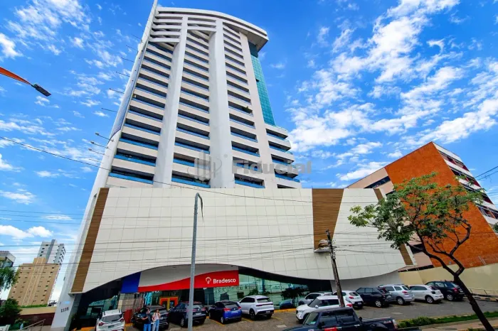 Sala comercial para locação na Av. 13 de Maio, Bairro de Fátima, Fortaleza. Espaço com 32m