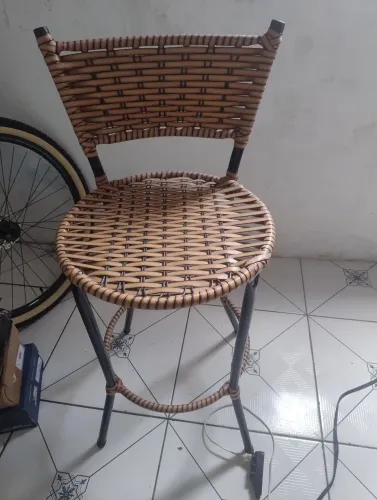 Cadeira e banqueta a venda