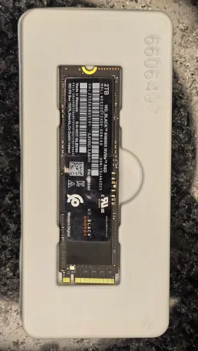 SSD M.2 NVMe WD Black SN850X 2TB (Gen4 7300MB/s) - Ideal para PS5 e PC Gamer