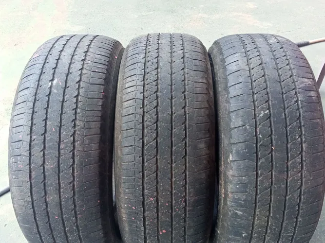 Vende-se 3 Pneu aro 265/60R18 .