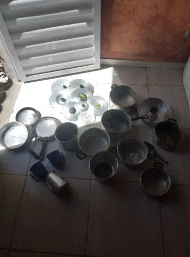 Panelas e utensílios de alumínio 