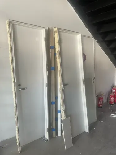 Porta Dry wall