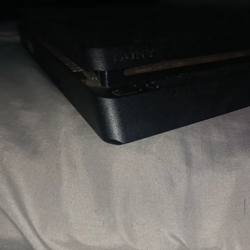 Ps4 slim 