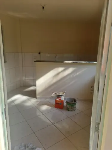 quarto, sala, cozinha e banheiro em via valqueire