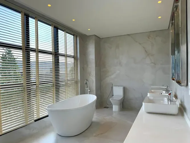Excelente Casa c/ 04 suítes Alto Padrão no Cond. Costa Laguna Aphaville Nova Lima