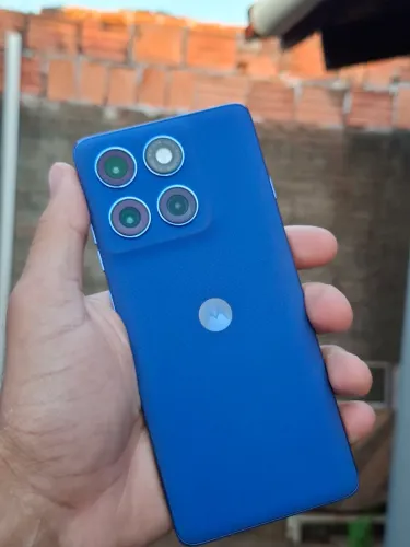 Edge 60 PRO SEMI NOVO