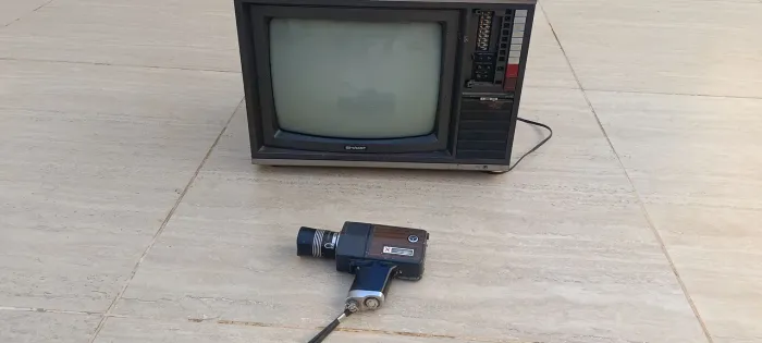 Retro tv e filmadoras antigas